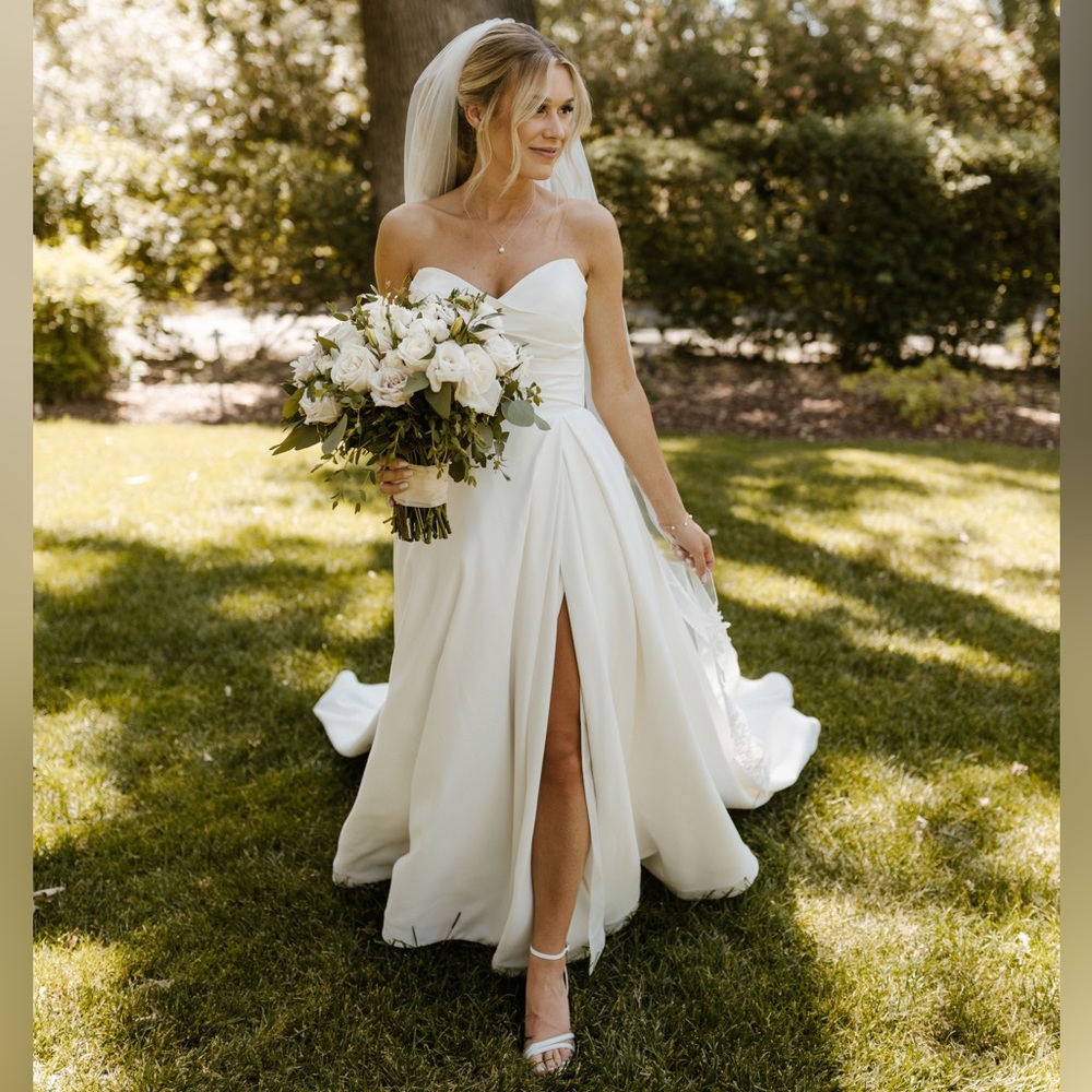 Meet your Posher, Avery